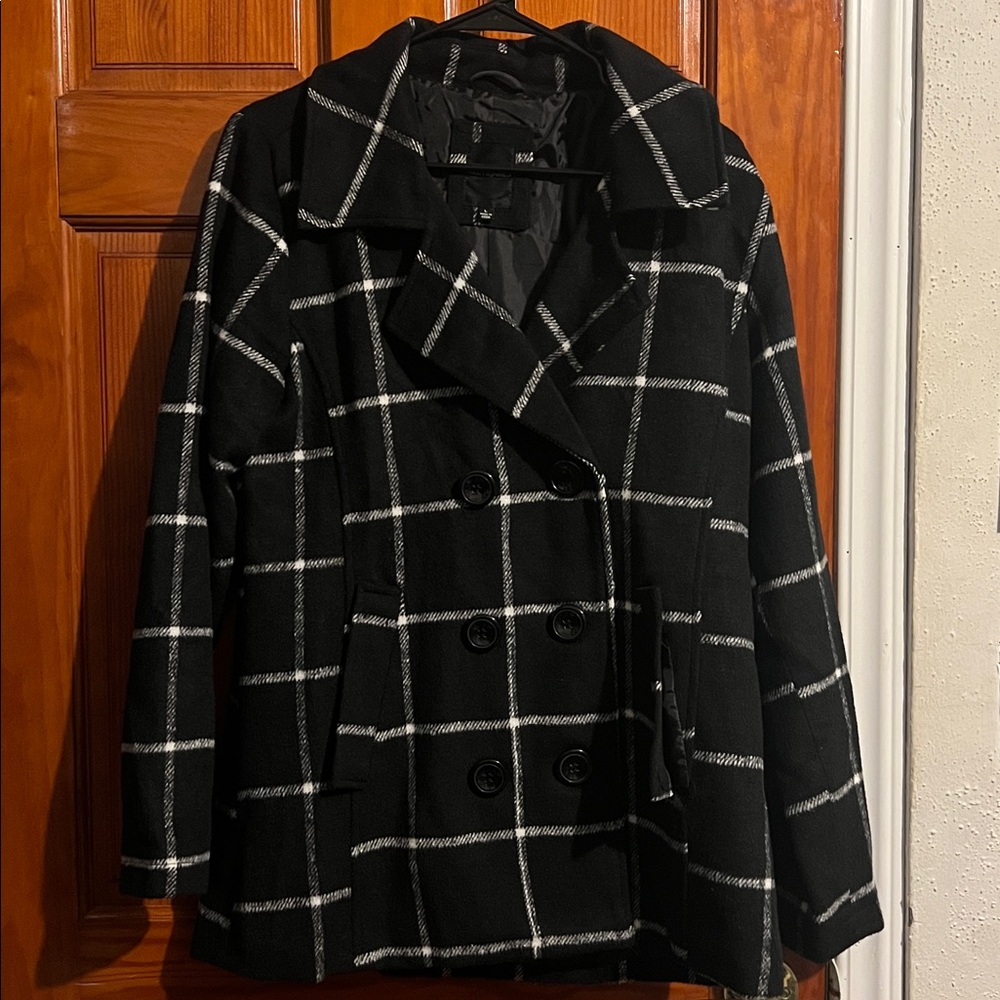 Women’s peacoat, black and White Plaid